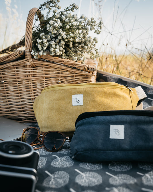 The Giant Crescent-Moon Bag