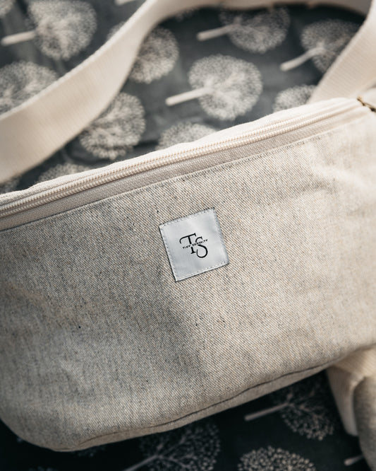 The Giant Crescent-Moon Bag